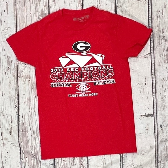 University of Georgia Bulldogs 2017 NCAA College League Sports Tshirt - Picture 1 of 4